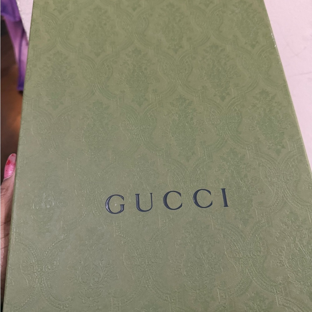 Gucci Basket low-top sneakers in white Demetra Red - Picture 9 of 10